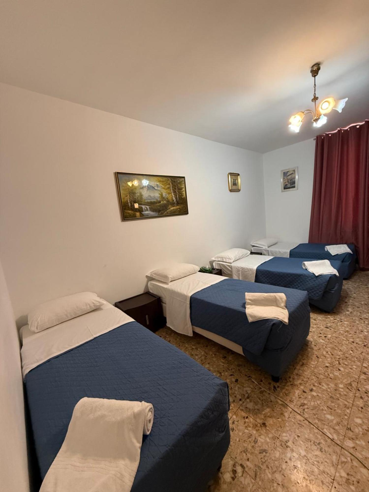 Host Roma